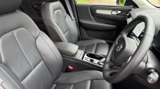 Volvo XC40 2.0 B4P Ultra Dark 5dr Auto Petrol Estate
